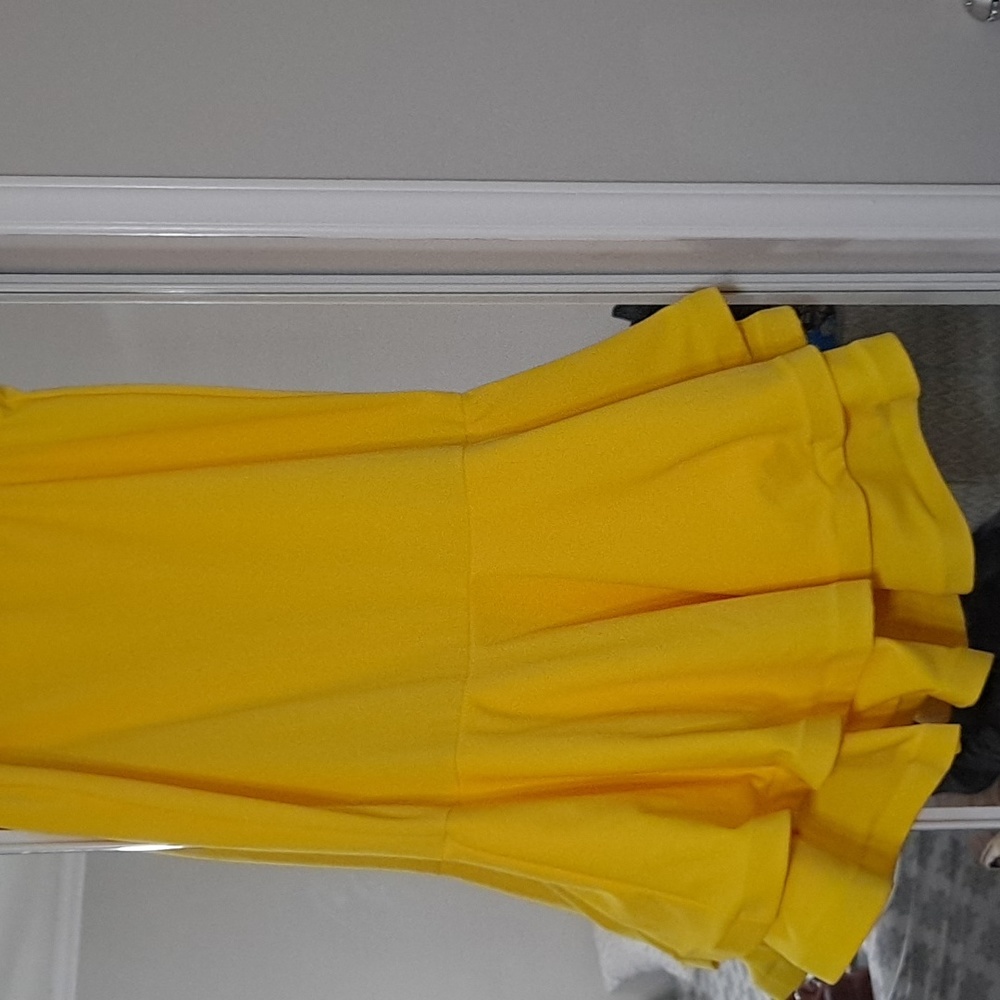Beautiful and sexy soft jacket and skirt - Picture 5 of 8
